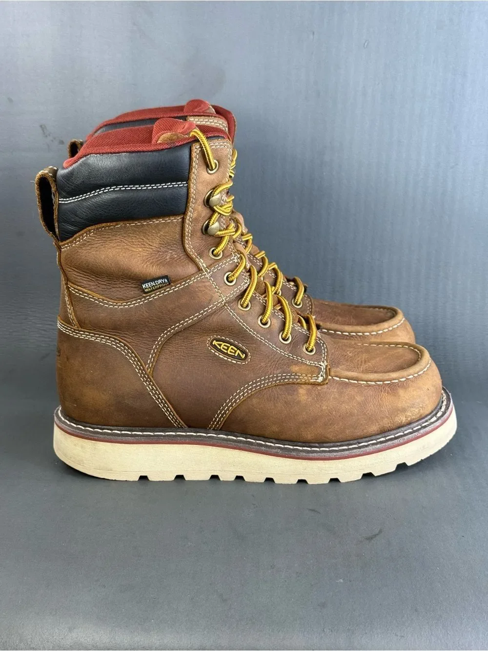 KEEN Utility Cincinnati waterproof leather boots women size 10 (not steel toe)